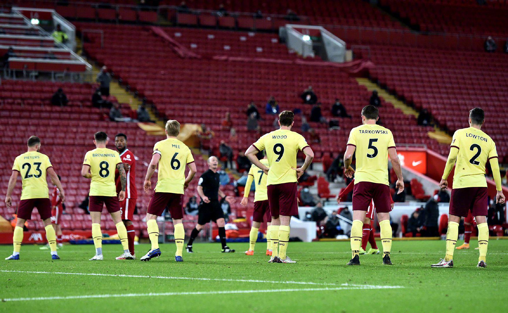 对主力球员 对主力球员